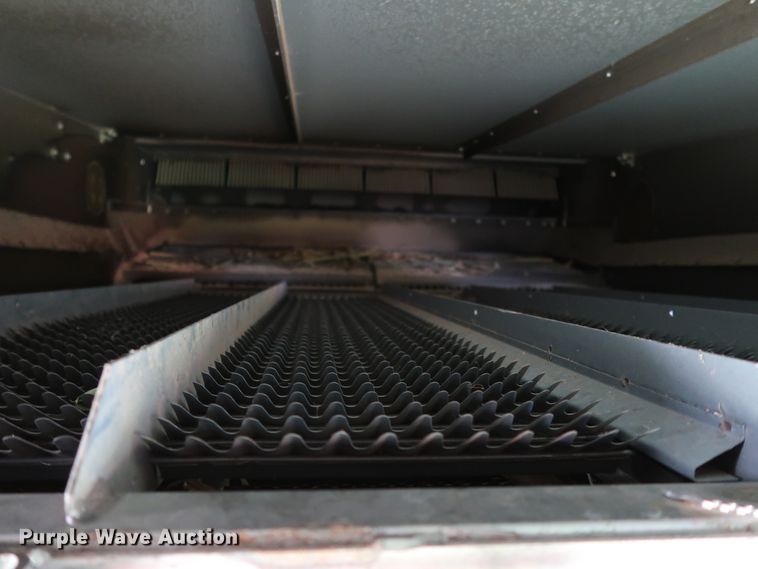 image for item DJ2410 2016 Gleaner S97 Super Series  combine