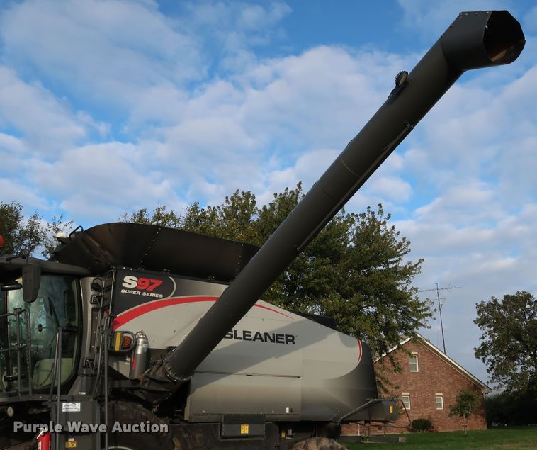 image for item DJ2410 2016 Gleaner S97 Super Series  combine
