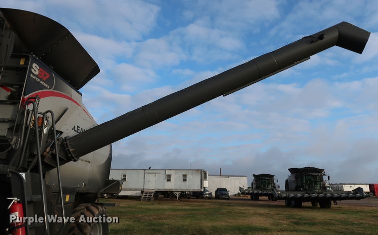 image for item DJ2410 2016 Gleaner S97 Super Series  combine