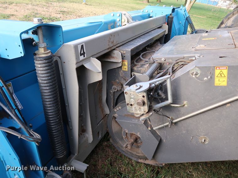 image for item DJ2410 2016 Gleaner S97 Super Series  combine