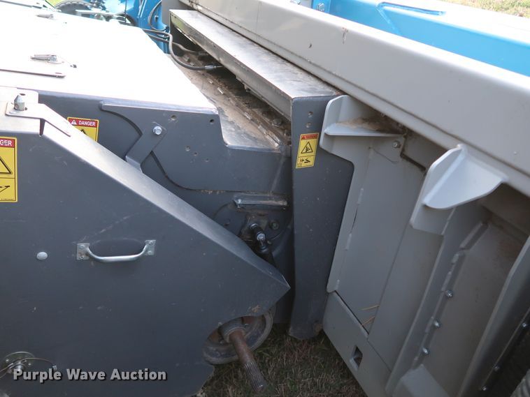 image for item DJ2410 2016 Gleaner S97 Super Series  combine