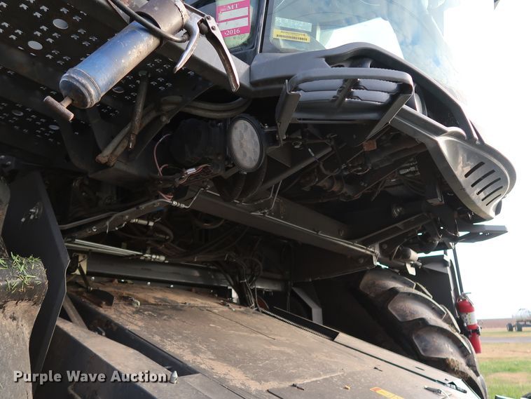 image for item DJ2410 2016 Gleaner S97 Super Series  combine