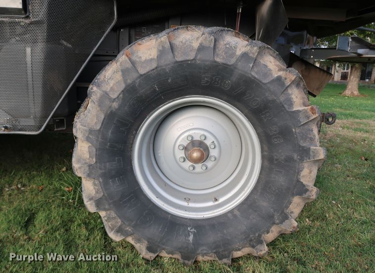 image for item DJ2410 2016 Gleaner S97 Super Series  combine