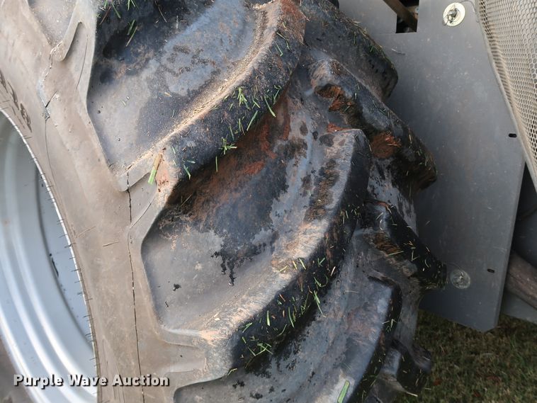 image for item DJ2410 2016 Gleaner S97 Super Series  combine