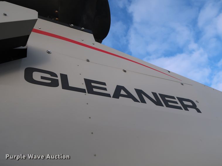 image for item DJ2410 2016 Gleaner S97 Super Series  combine