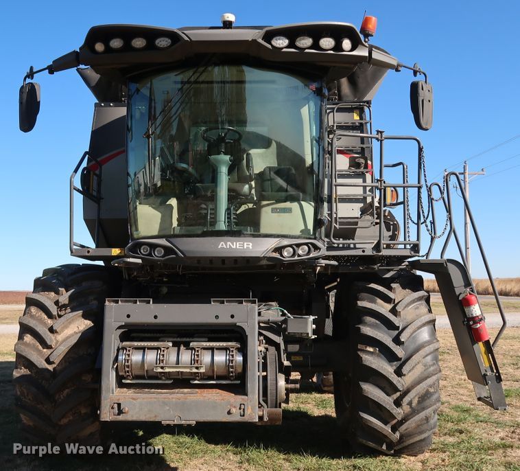 image for item DJ2411 2016 Gleaner S97 Super Series  combine