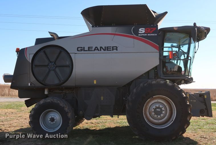 image for item DJ2411 2016 Gleaner S97 Super Series  combine