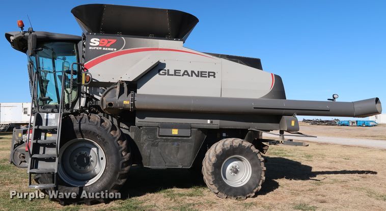 image for item DJ2411 2016 Gleaner S97 Super Series  combine