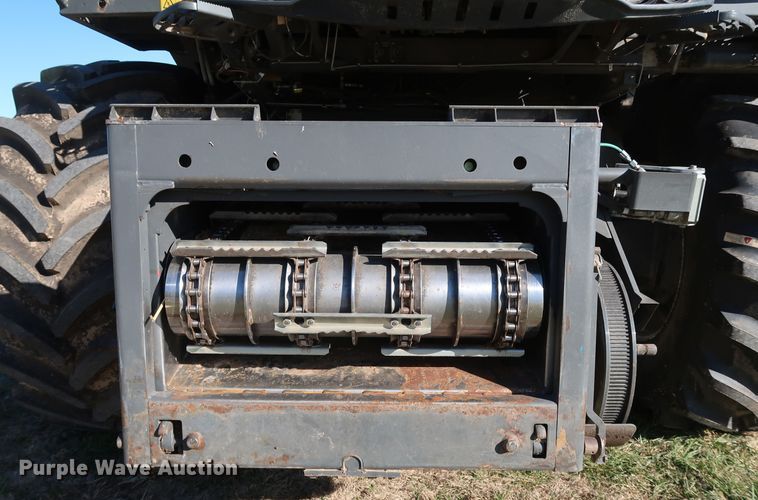 image for item DJ2411 2016 Gleaner S97 Super Series  combine