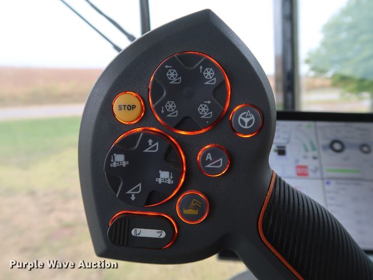 image for item DJ2411 2016 Gleaner S97 Super Series  combine