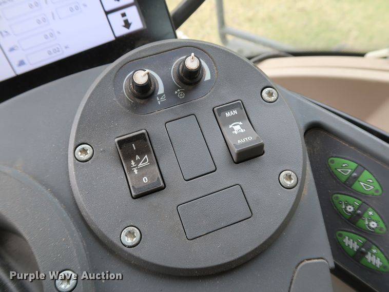 image for item DJ2411 2016 Gleaner S97 Super Series  combine