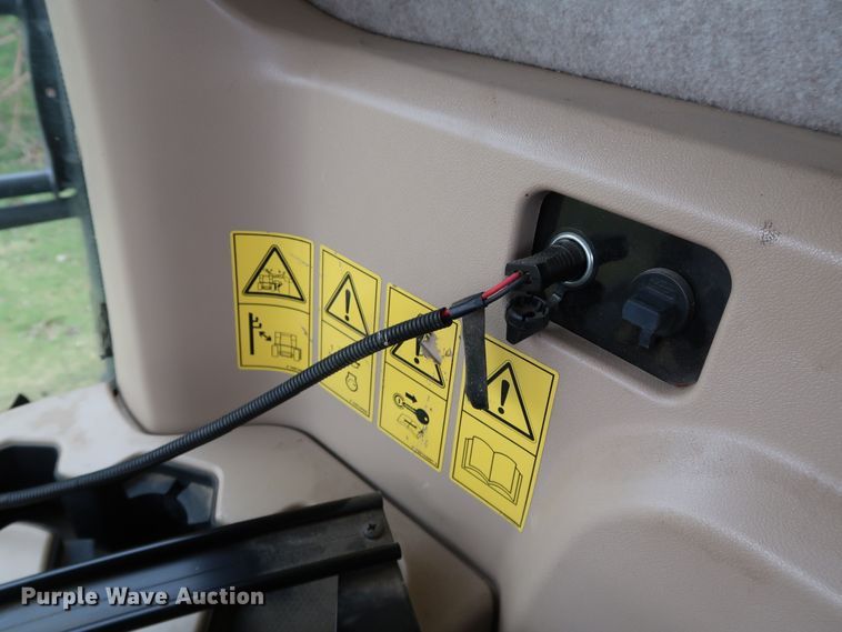 image for item DJ2411 2016 Gleaner S97 Super Series  combine