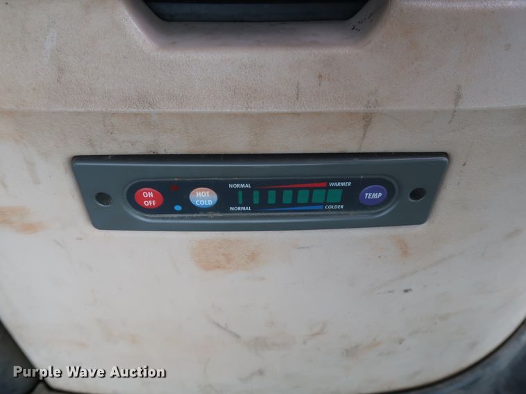 image for item DJ2411 2016 Gleaner S97 Super Series  combine