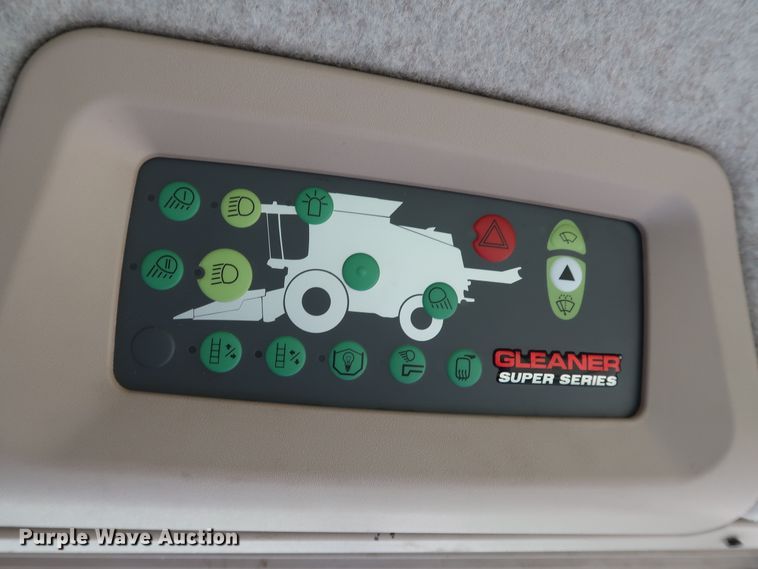 image for item DJ2411 2016 Gleaner S97 Super Series  combine