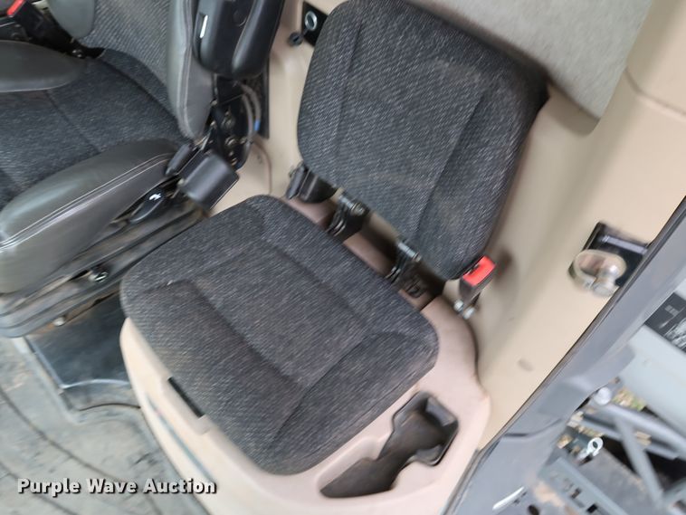 image for item DJ2411 2016 Gleaner S97 Super Series  combine