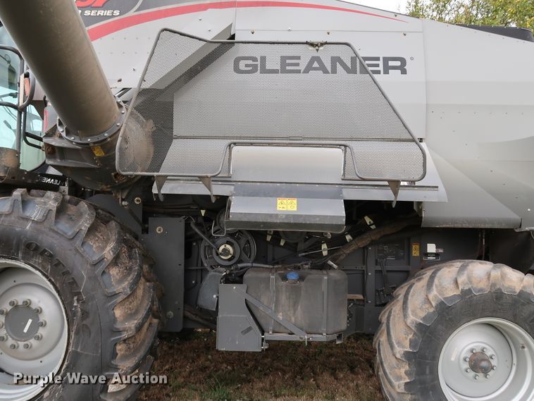 image for item DJ2411 2016 Gleaner S97 Super Series  combine