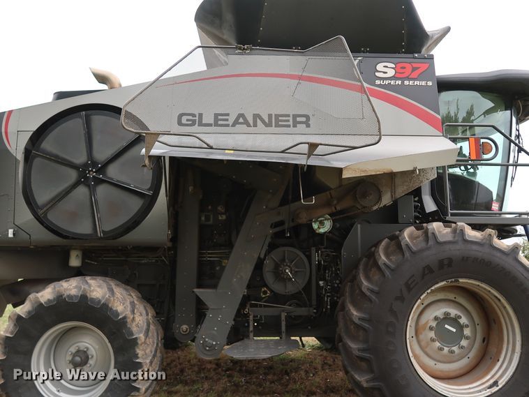 image for item DJ2411 2016 Gleaner S97 Super Series  combine