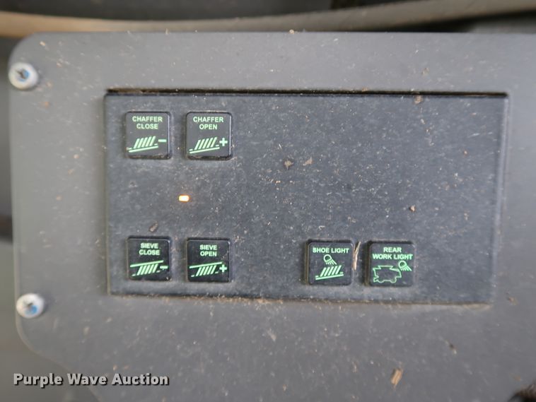 image for item DJ2411 2016 Gleaner S97 Super Series  combine