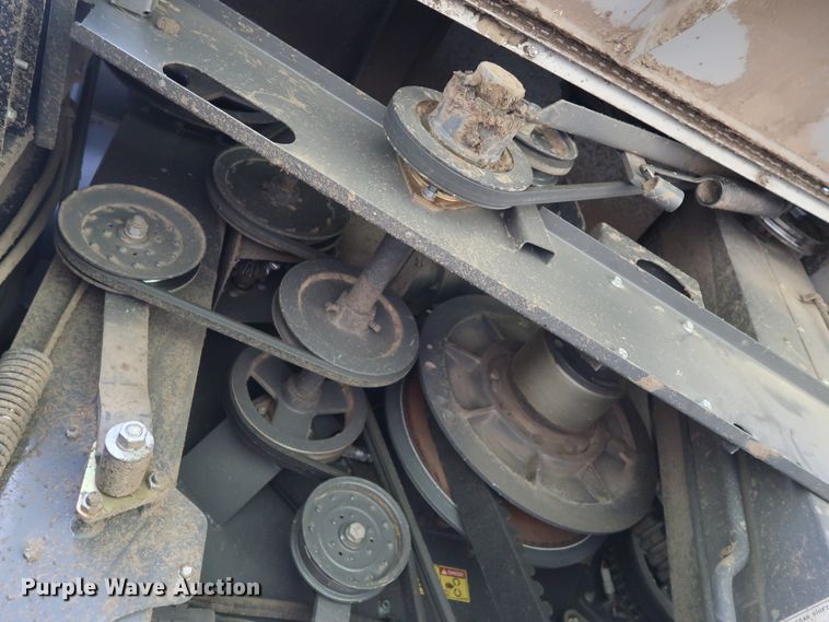 image for item DJ2411 2016 Gleaner S97 Super Series  combine