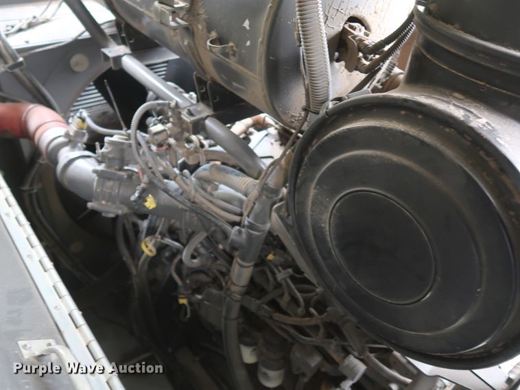 image for item DJ2411 2016 Gleaner S97 Super Series  combine