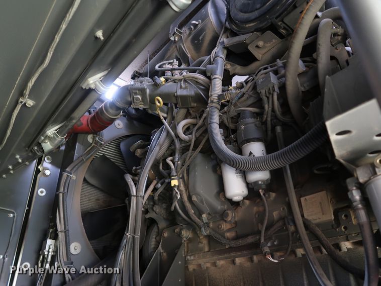 image for item DJ2411 2016 Gleaner S97 Super Series  combine