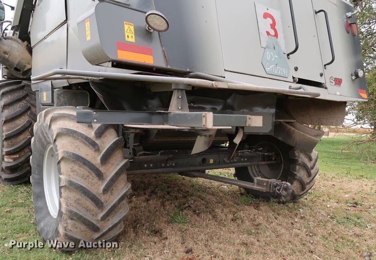 image for item DJ2411 2016 Gleaner S97 Super Series  combine