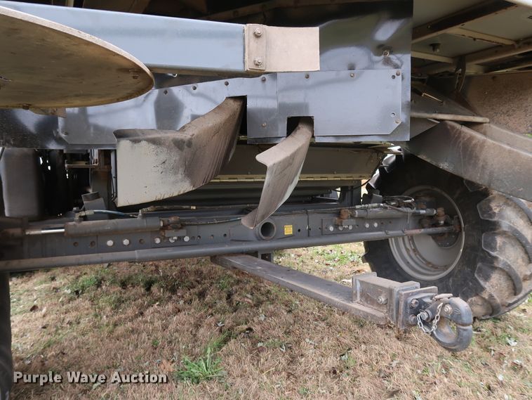 image for item DJ2411 2016 Gleaner S97 Super Series  combine