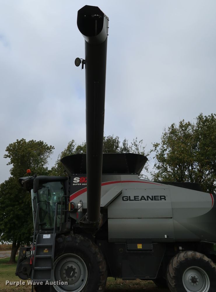 image for item DJ2411 2016 Gleaner S97 Super Series  combine