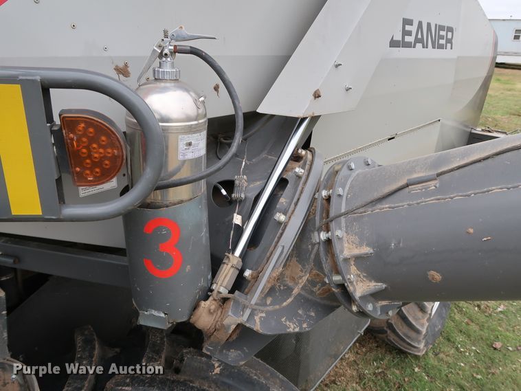 image for item DJ2411 2016 Gleaner S97 Super Series  combine