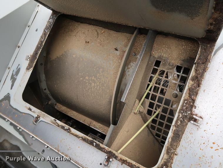 image for item DJ2411 2016 Gleaner S97 Super Series  combine