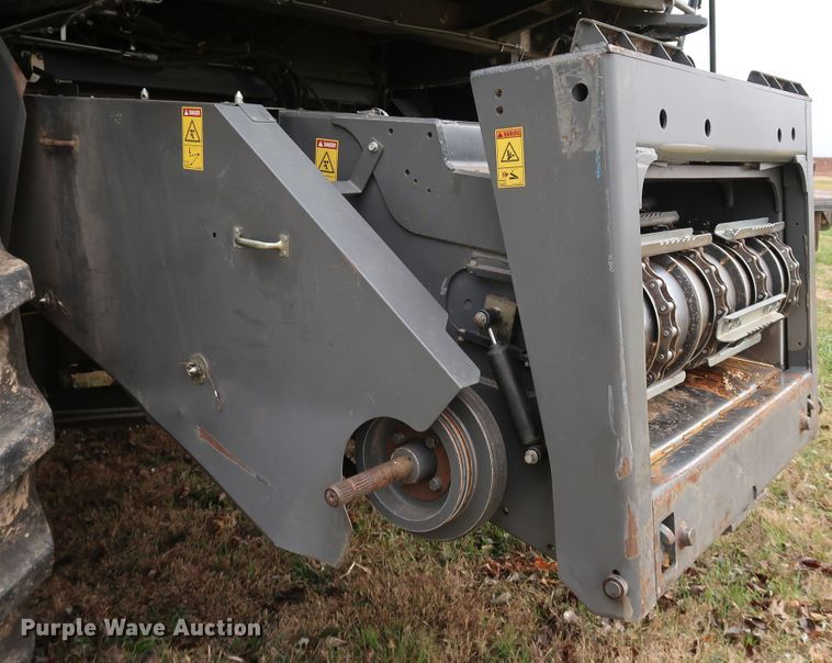 image for item DJ2411 2016 Gleaner S97 Super Series  combine