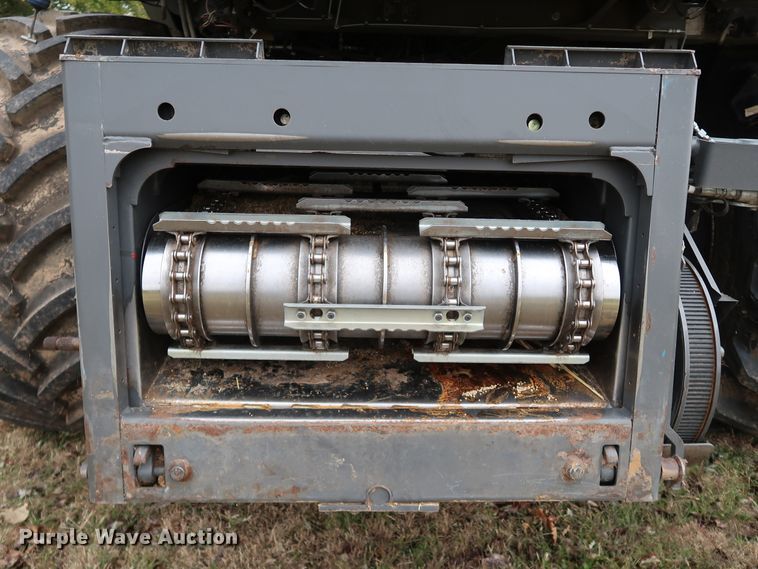 image for item DJ2411 2016 Gleaner S97 Super Series  combine