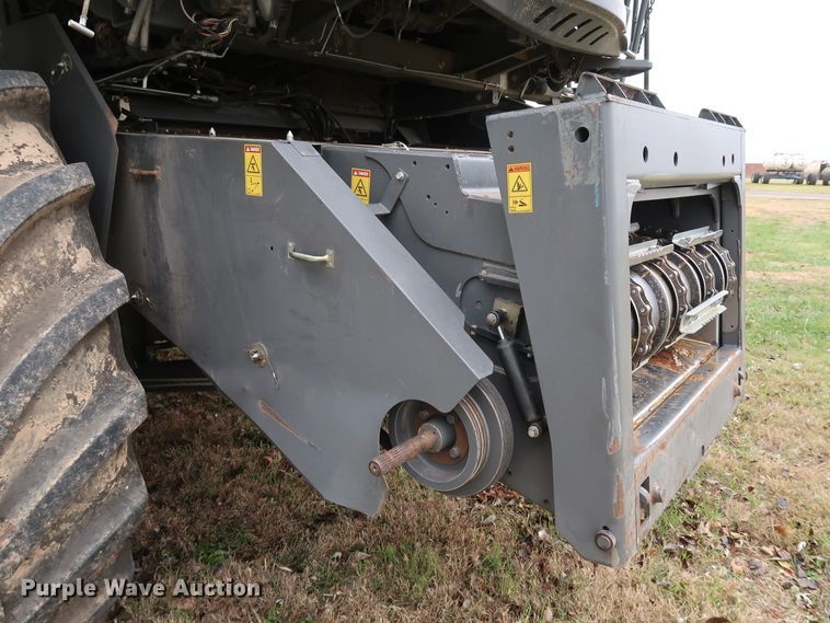 image for item DJ2411 2016 Gleaner S97 Super Series  combine