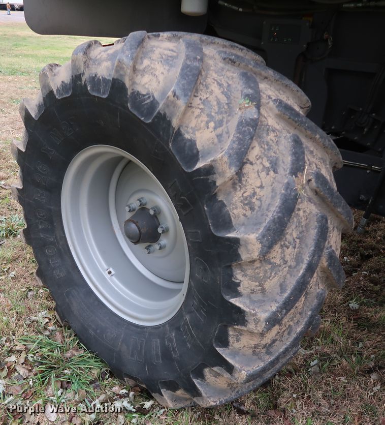 image for item DJ2411 2016 Gleaner S97 Super Series  combine