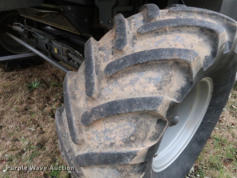 image for item DJ2411 2016 Gleaner S97 Super Series  combine