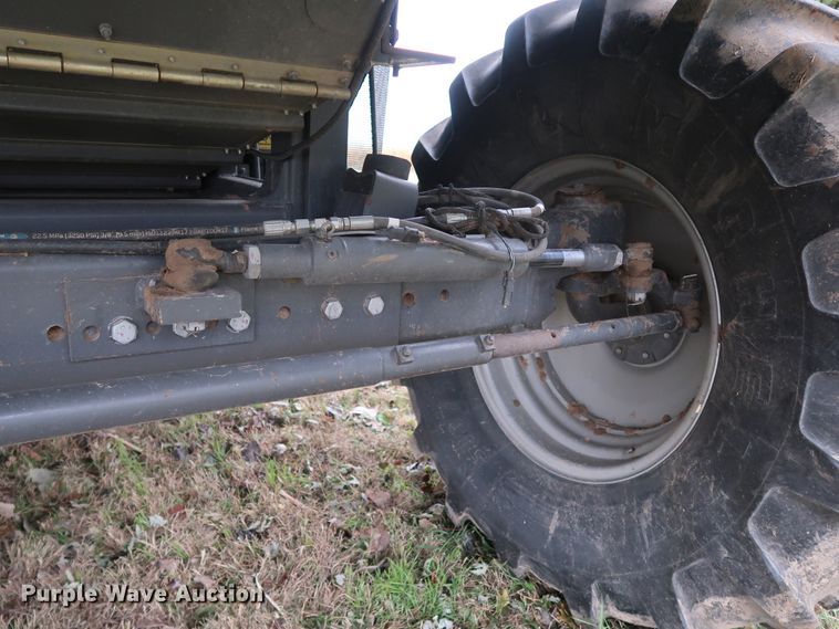 image for item DJ2411 2016 Gleaner S97 Super Series  combine