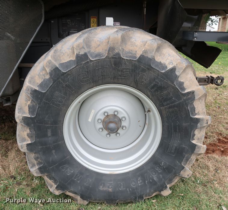 image for item DJ2411 2016 Gleaner S97 Super Series  combine