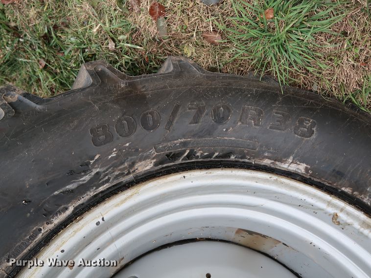 image for item DJ2411 2016 Gleaner S97 Super Series  combine