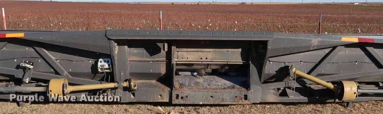 image for item DJ2413 2014 Gleaner 3000 R12  corn head