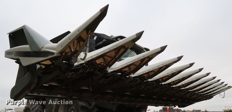 image for item DJ2413 2014 Gleaner 3000 R12  corn head