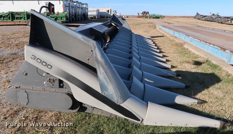 image for item DJ2414 2014 Gleaner 3000 R12  corn head