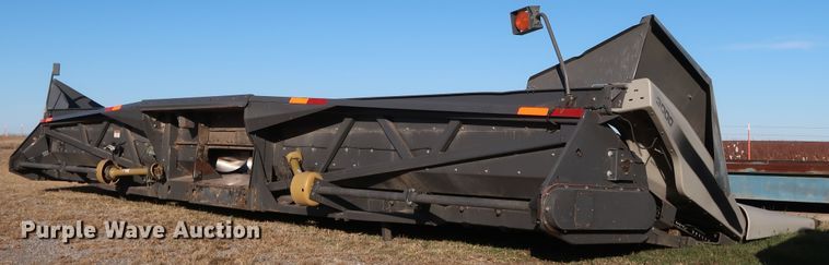 image for item DJ2414 2014 Gleaner 3000 R12  corn head