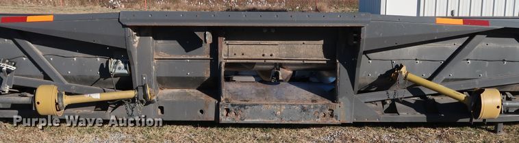 image for item DJ2414 2014 Gleaner 3000 R12  corn head