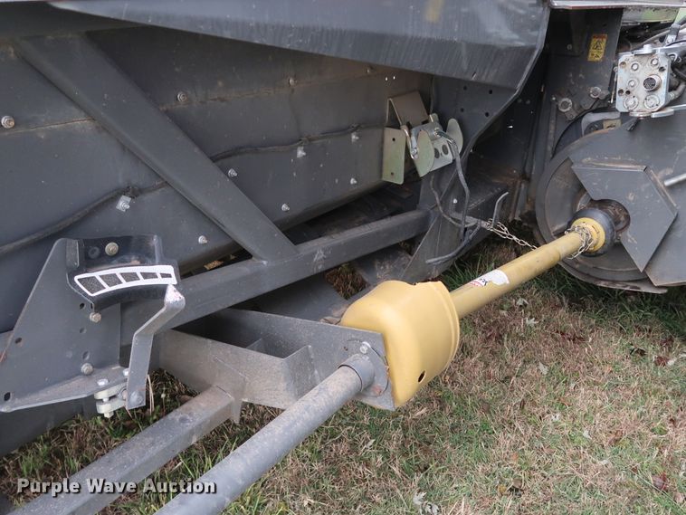 image for item DJ2414 2014 Gleaner 3000 R12  corn head