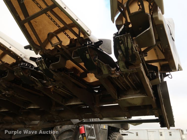 image for item DJ2414 2014 Gleaner 3000 R12  corn head