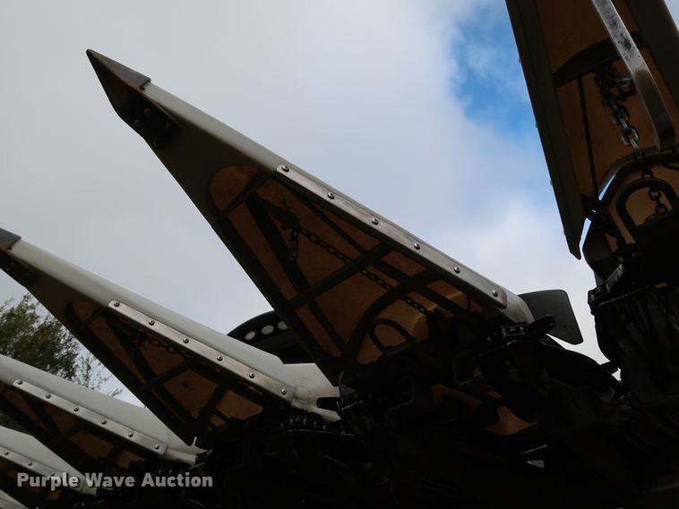 image for item DJ2414 2014 Gleaner 3000 R12  corn head