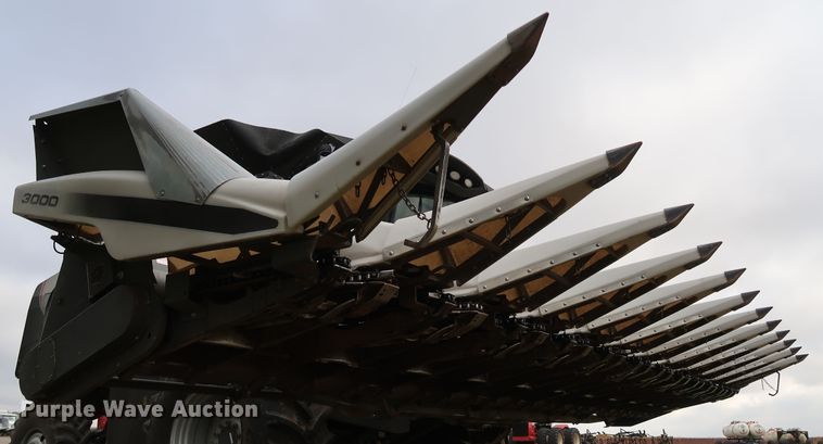 image for item DJ2414 2014 Gleaner 3000 R12  corn head