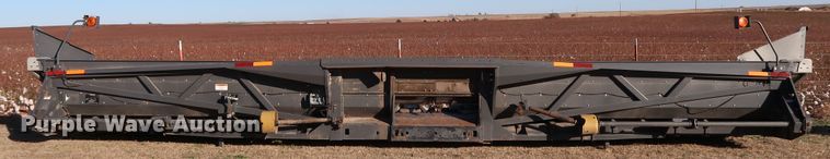 image for item DJ2415 2014 Gleaner 3000 R12  corn head