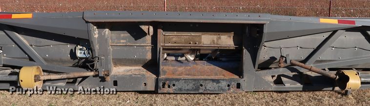 image for item DJ2415 2014 Gleaner 3000 R12  corn head