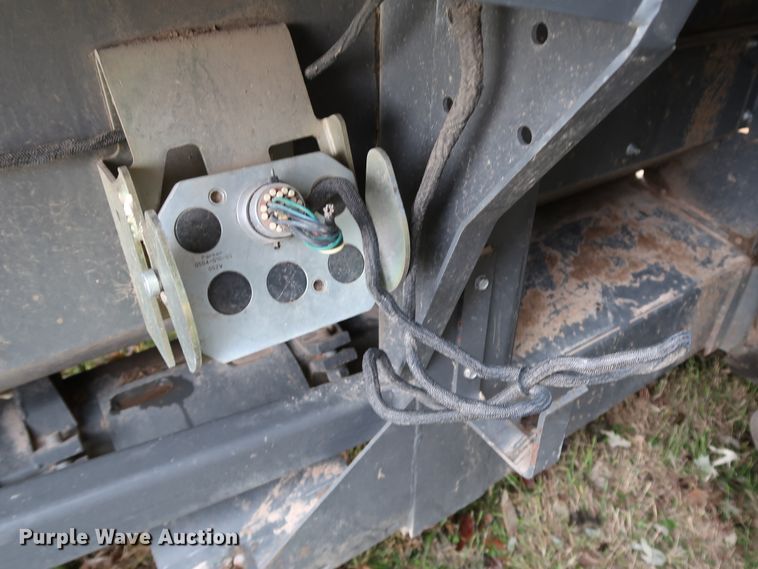 image for item DJ2415 2014 Gleaner 3000 R12  corn head